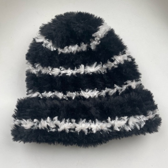 Free People Only For You Faux Fur Striped Beanie❤️ NWOT - Picture 4 of 5